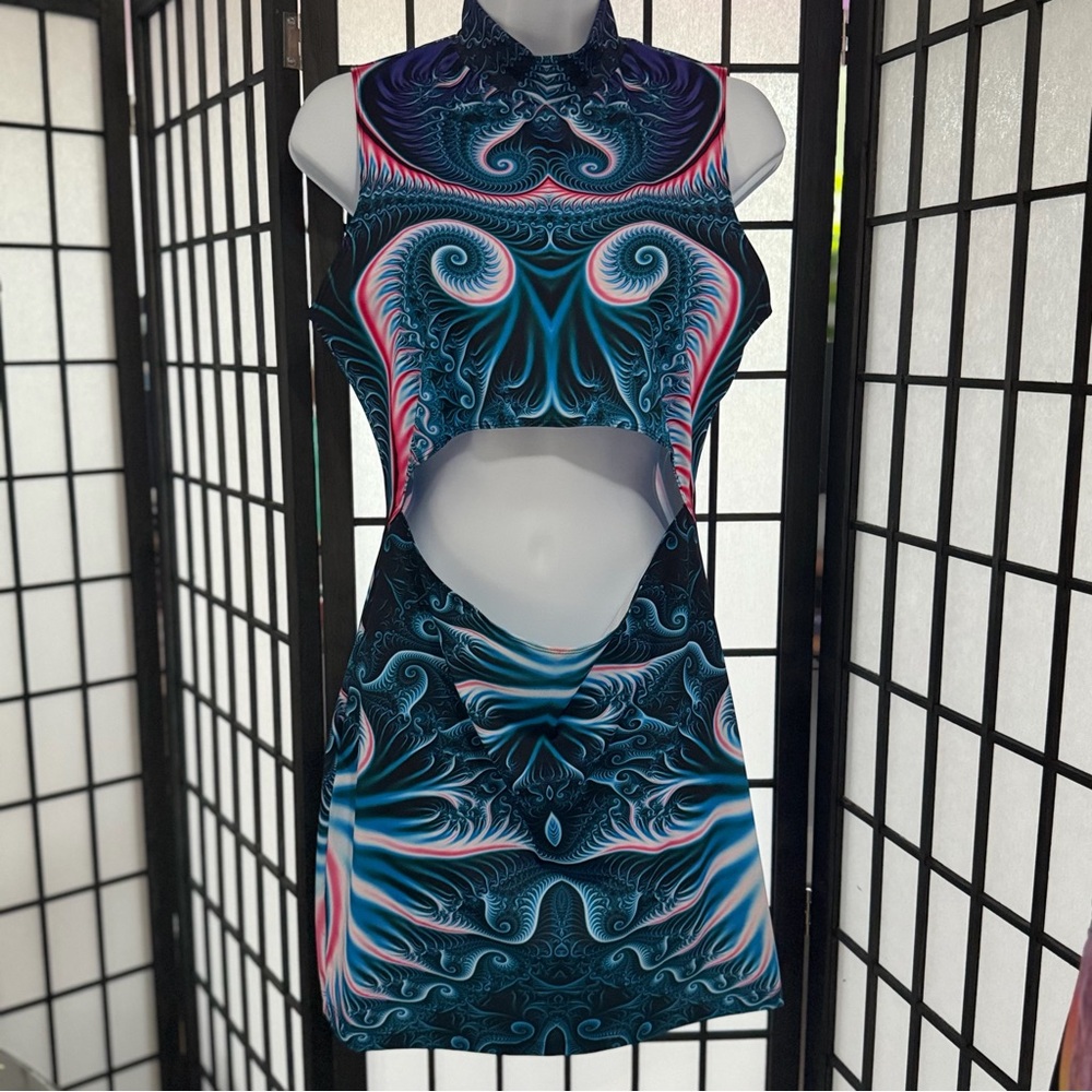 DEVIL WALKING -Sleeveless Cutout Bodycon Dress